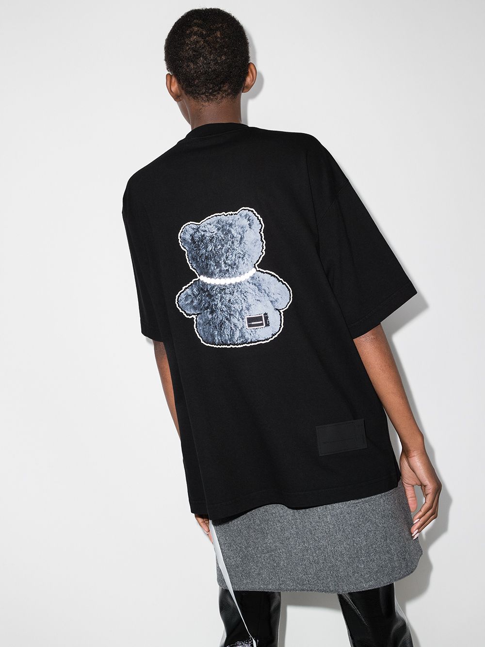 Shop We11 Done Pearl Necklace Teddy Cotton T-shirt In Black