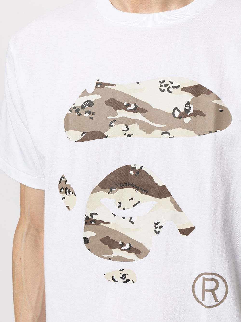 фото A bathing ape® футболка desert camo ape face