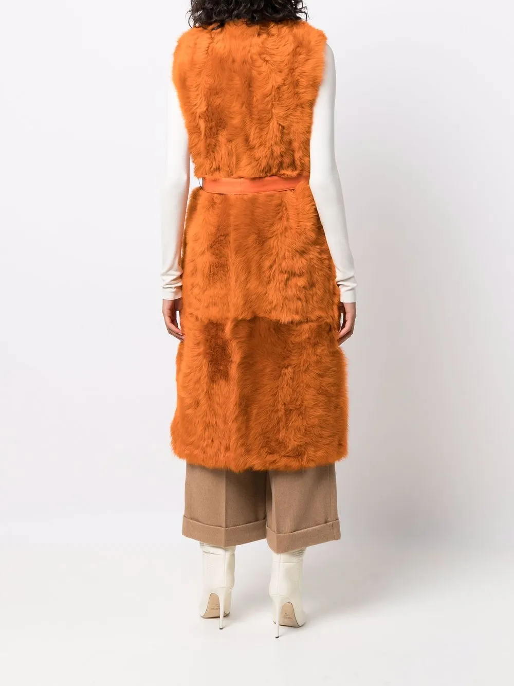 фото Yves salomon длинный жилет с мехом ягненка