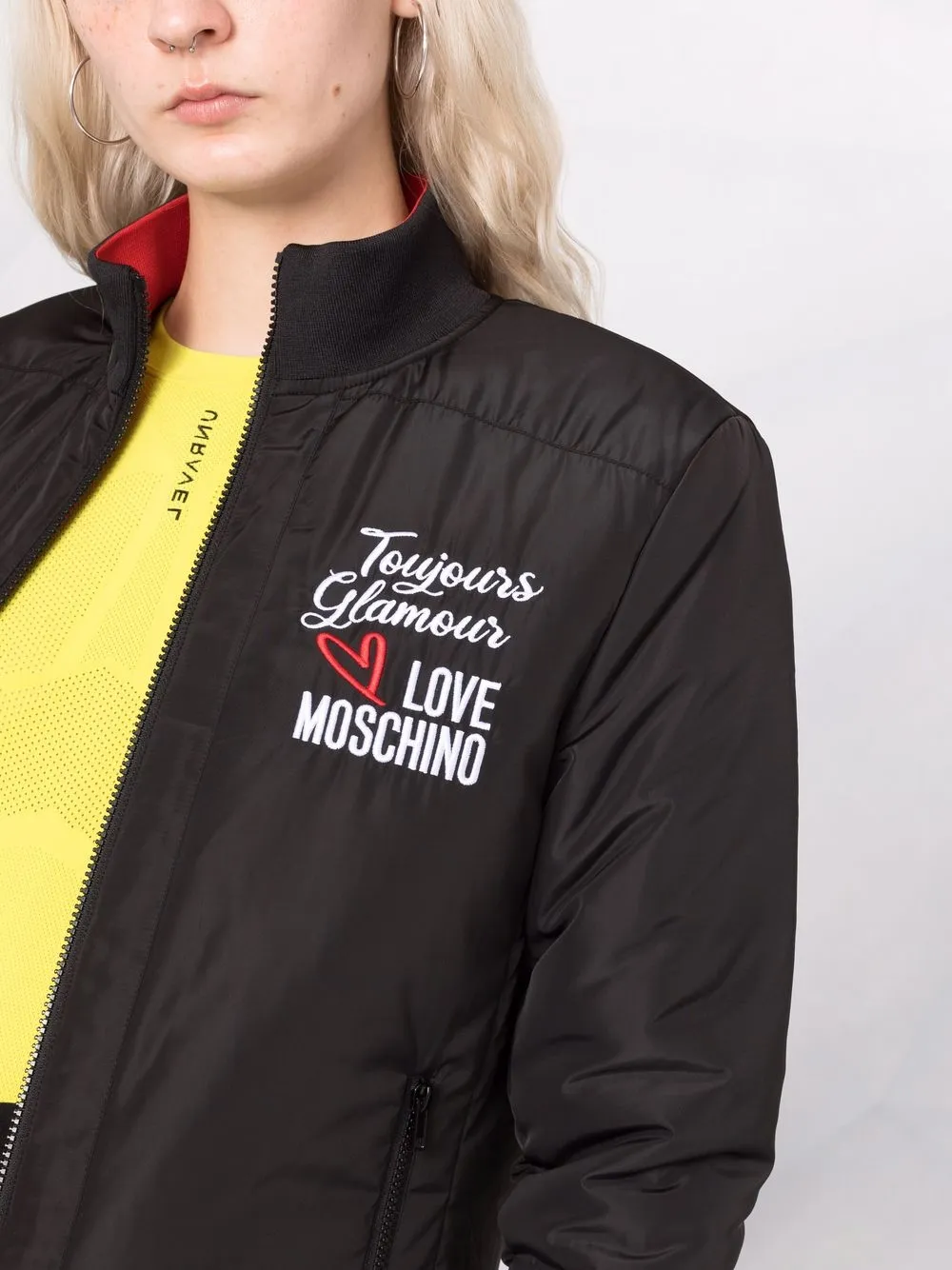 фото Love moschino куртка на молнии