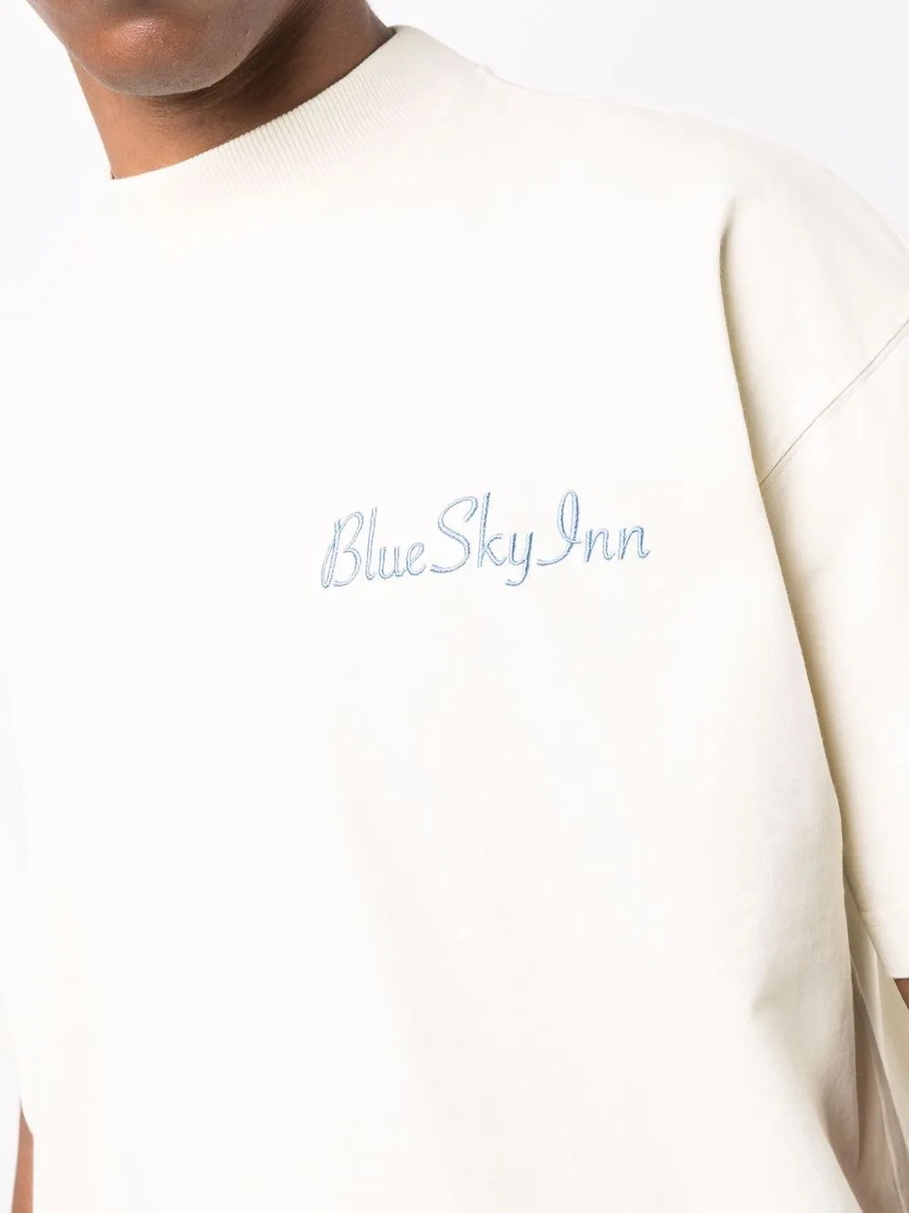 фото Blue sky inn футболка с логотипом