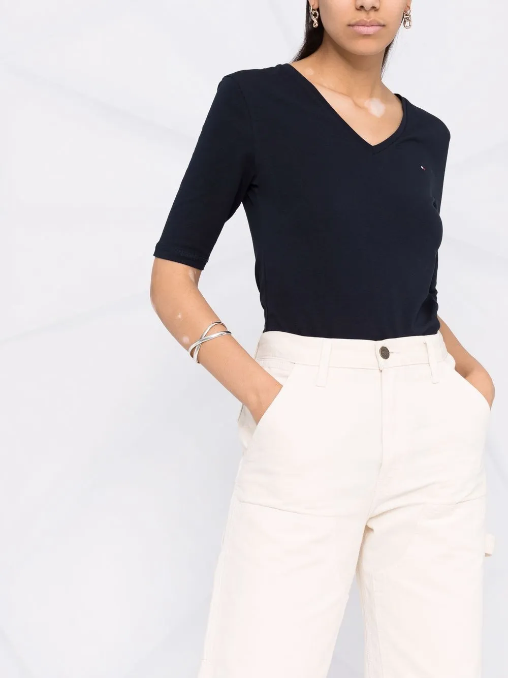 фото Tommy hilfiger футболка essentials кроя слим