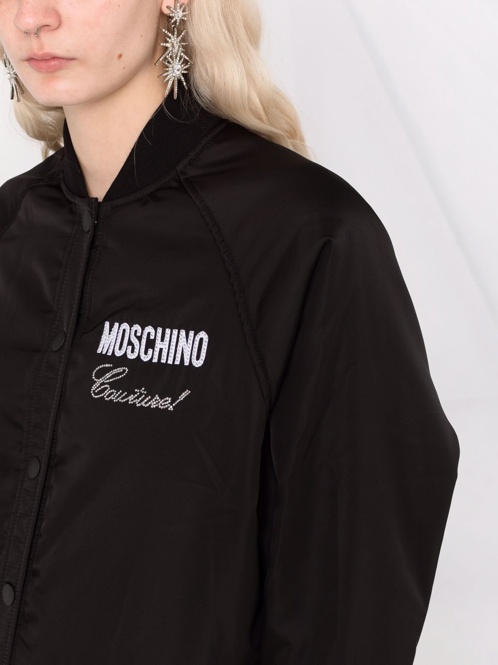 фото Moschino бомбер с логотипом