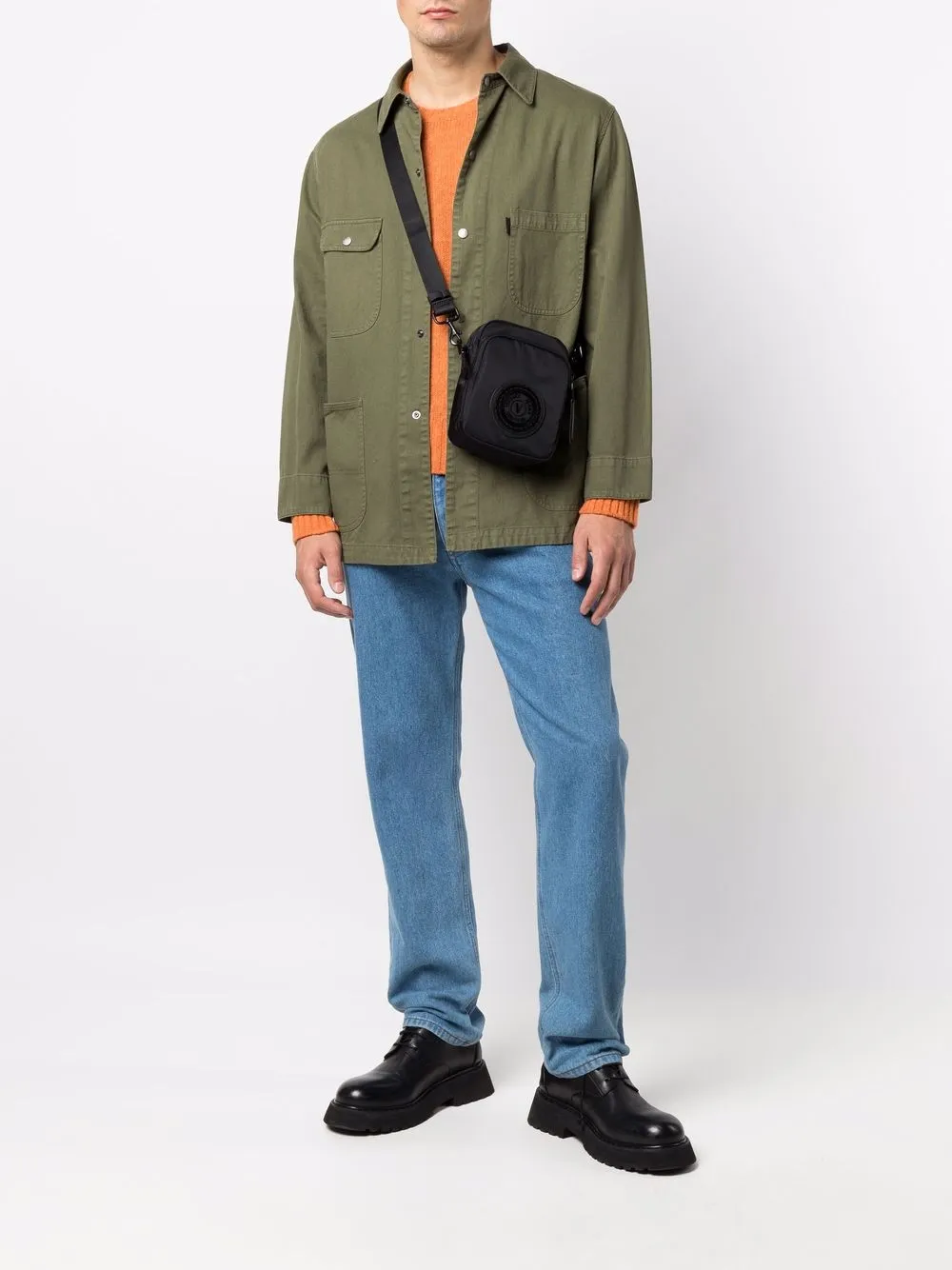 фото Versace jeans couture сумка-мессенджер с нашивкой-логотипом