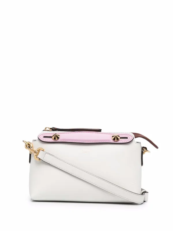Fendi شنطة عملية باي ذا واي صغيرة Farfetch