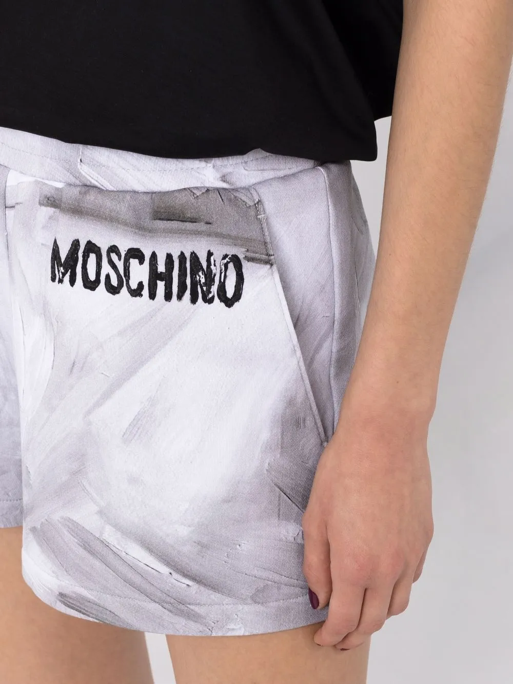 фото Moschino спортивные шорты с абстрактным принтом