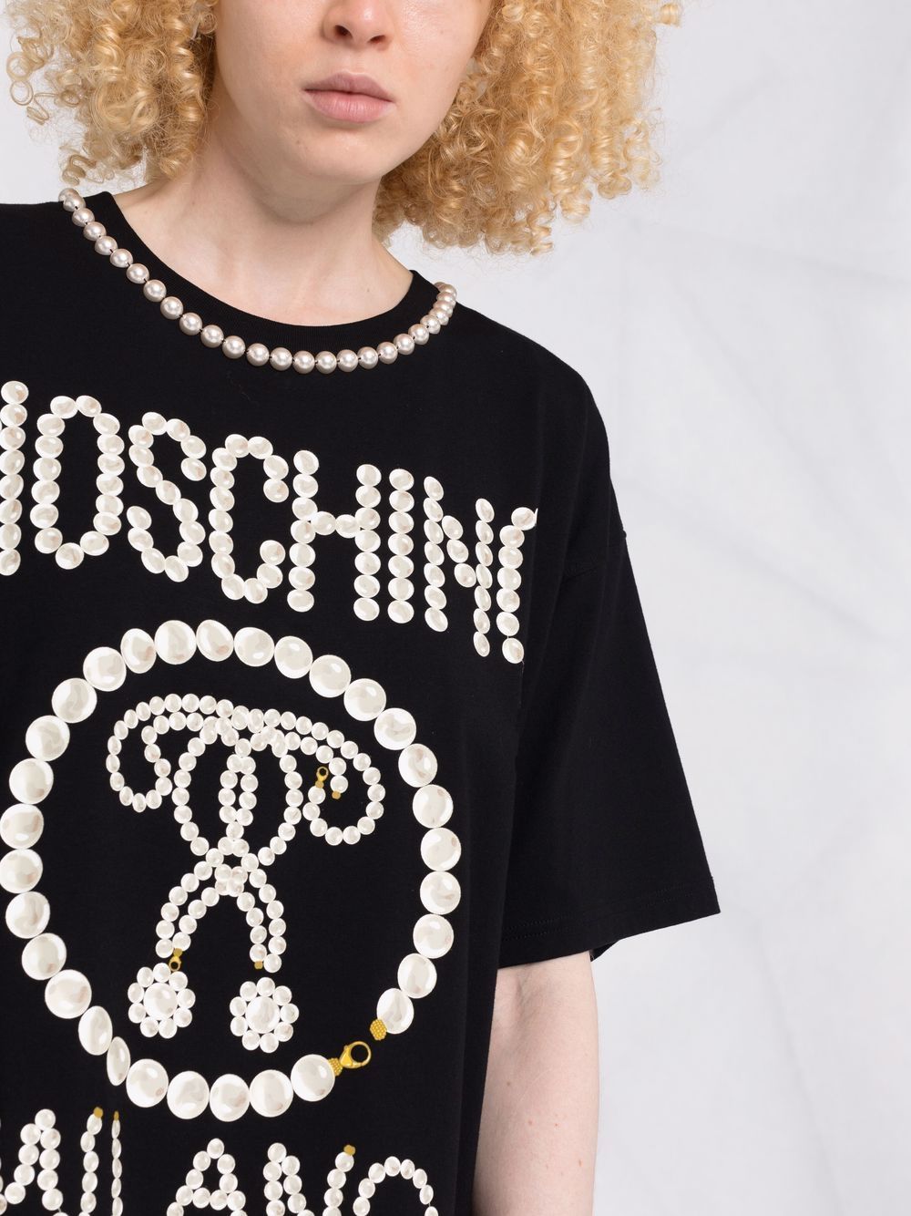 фото Moschino футболка с короткими рукавами и искусственным жемчугом