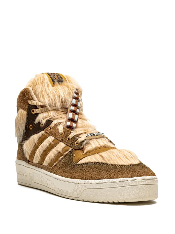 Total 35+ imagen chewbacca shoes adidas - Abzlocal.mx