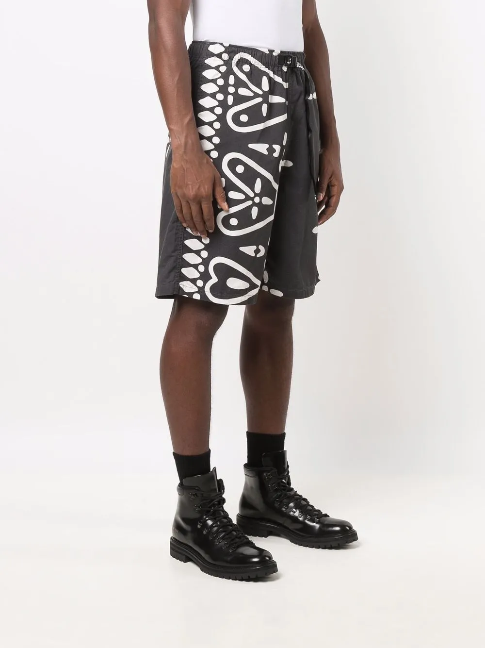 фото Kapital шорты-бермуды с абстрактным принтом