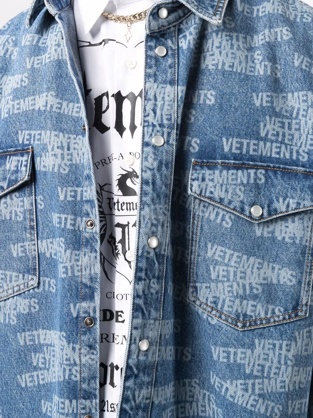 VETEMENTS オールオーバーロゴ デニムシャツ - Farfetch