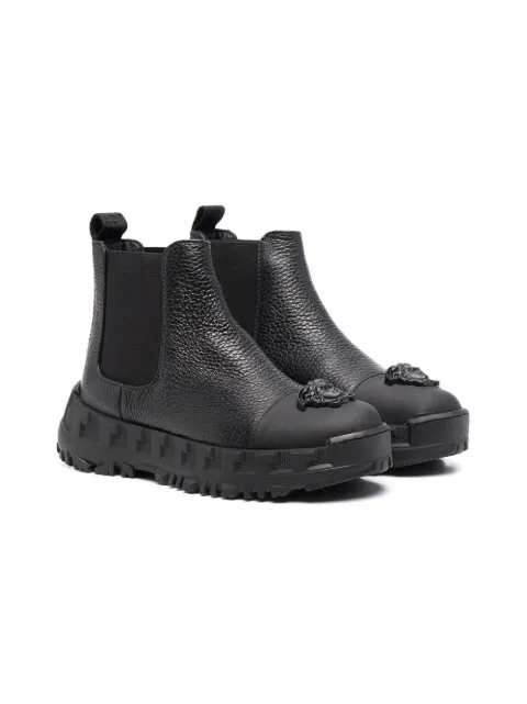 Versace Kids بوت جلد مزين برأس ميدوسا