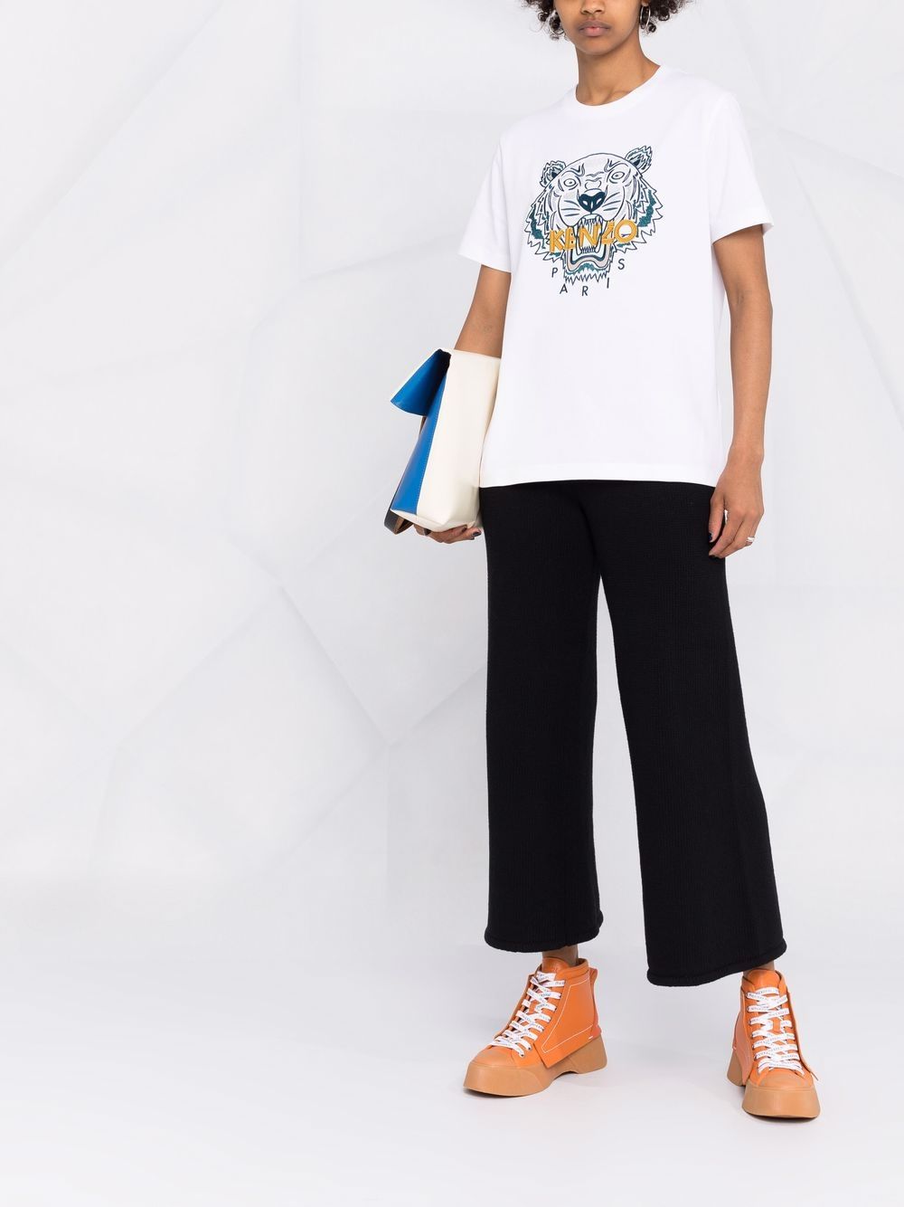 Kenzo t 2025 shirt street style