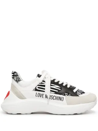 Love hot sale moschino runners