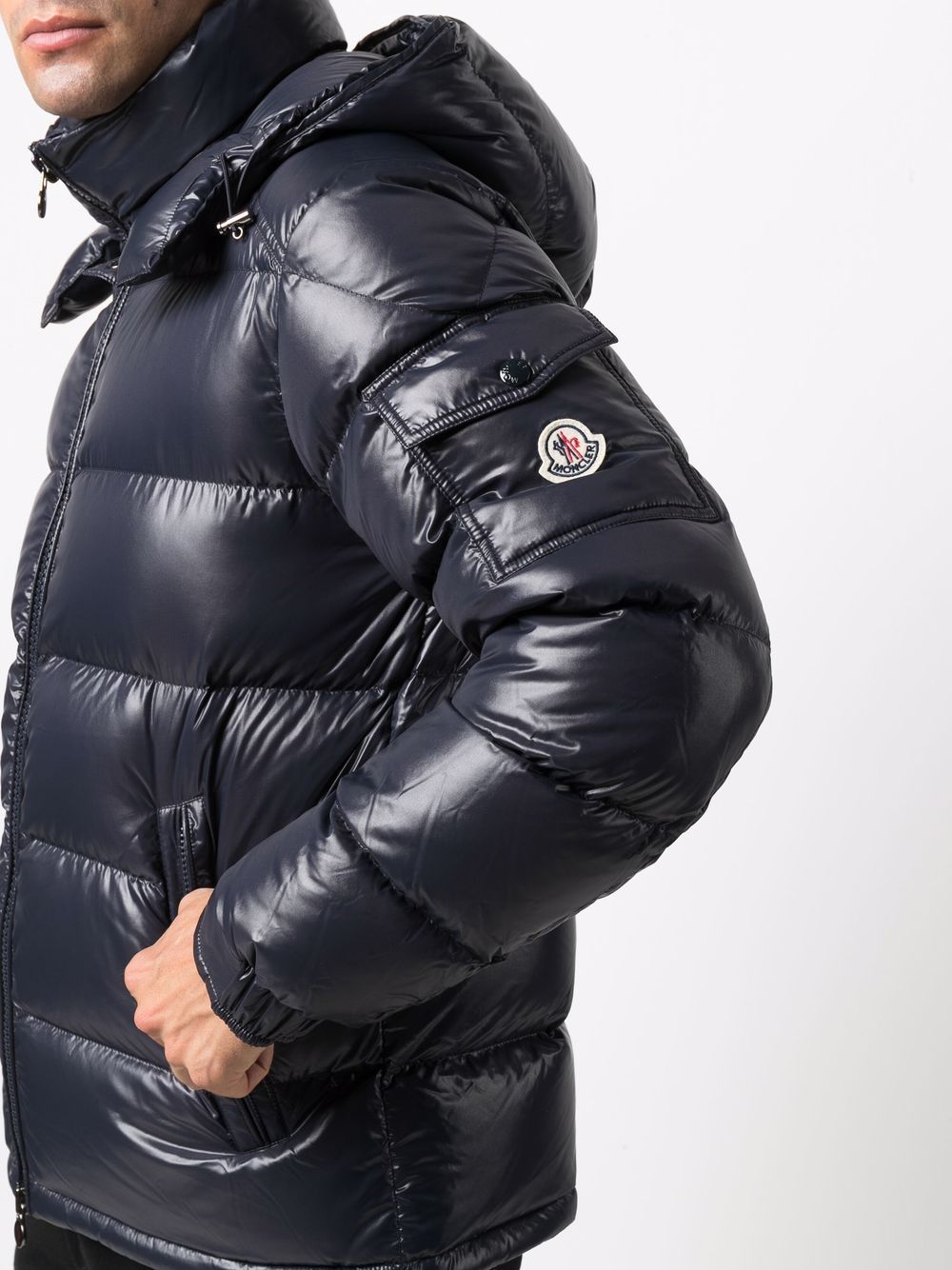 фото Moncler пуховик с нашивкой-логотипом