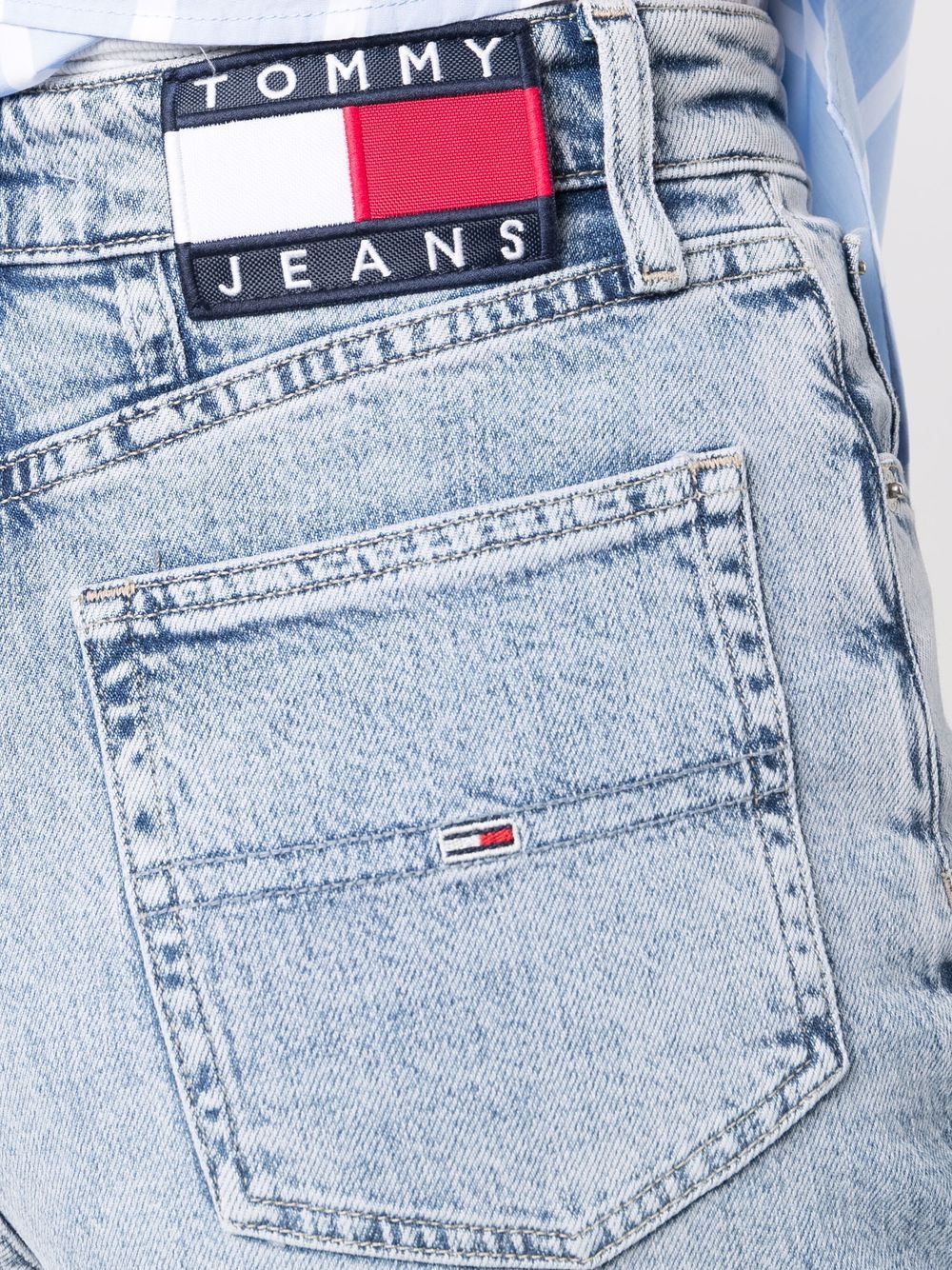 фото Tommy jeans зауженные джинсы mom с завышенной талией