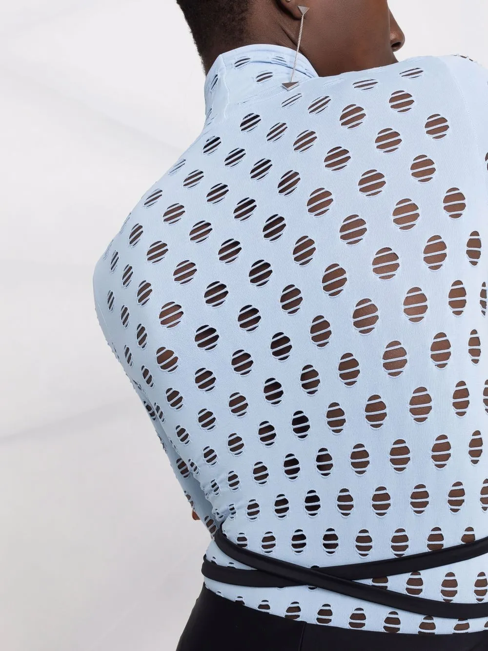 фото Maisie wilen топ с высоким воротником