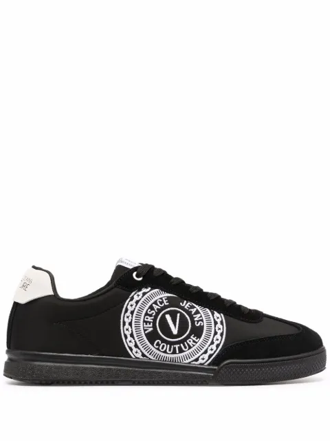 Shop Versace Jeans Couture logo-printed sneakers with Express Delivery -  FARFETCH