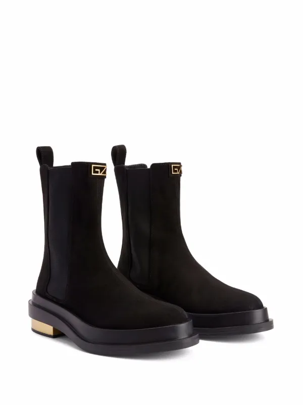 chelsea boots yellow tag