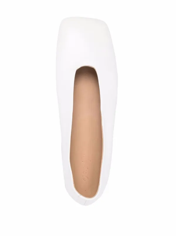 Plain on sale white flats