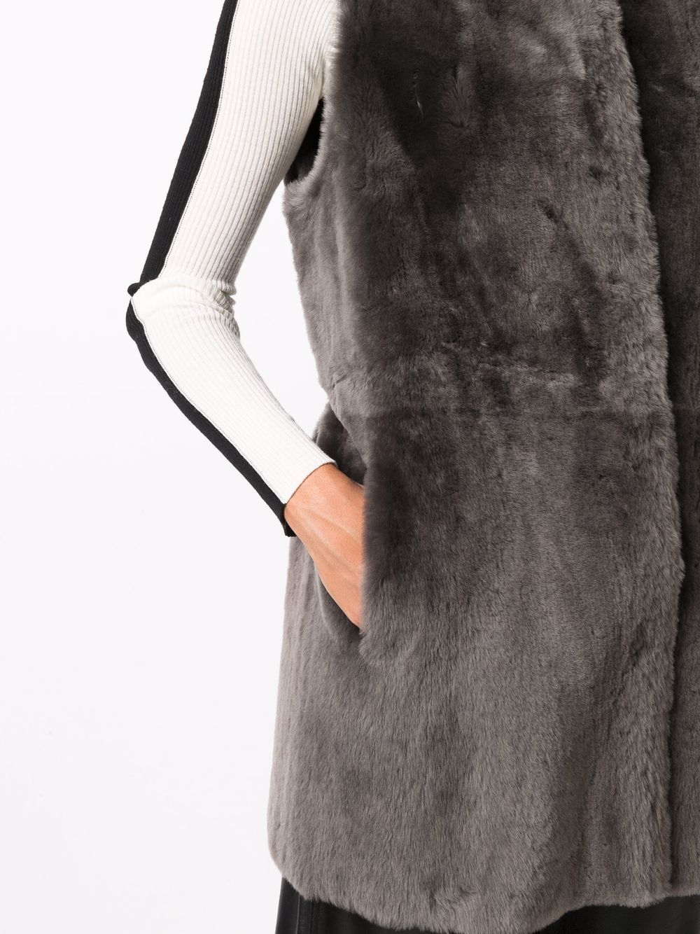 фото Desa 1972 belted shearling gilet