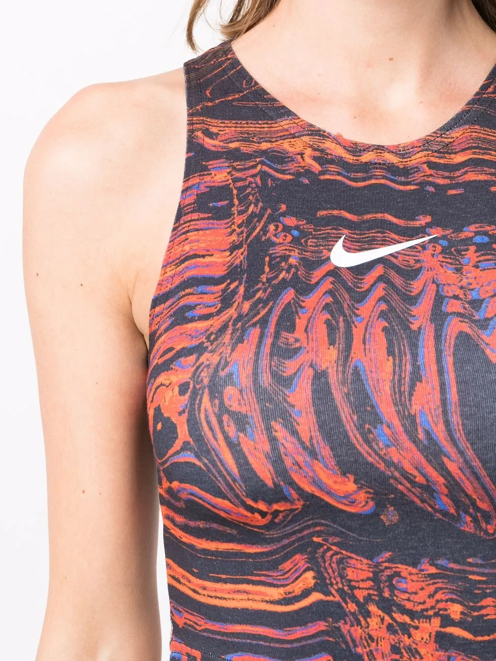 фото Nike спортивный топ с логотипом swoosh