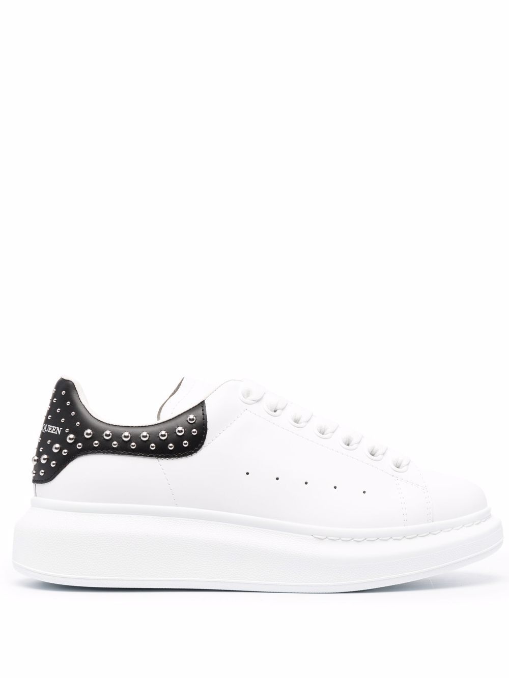 

Alexander McQueen tenis oversize con apliques - Blanco