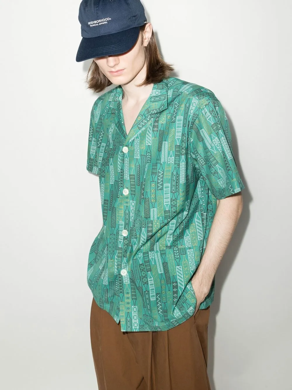 

BEAMS PLUS camisa con estampado hawaiano - Verde