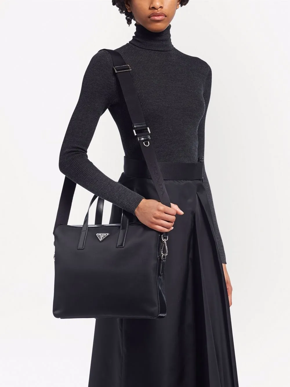 Prada Bolsa Re Nylon Com Placa De Logo Farfetch