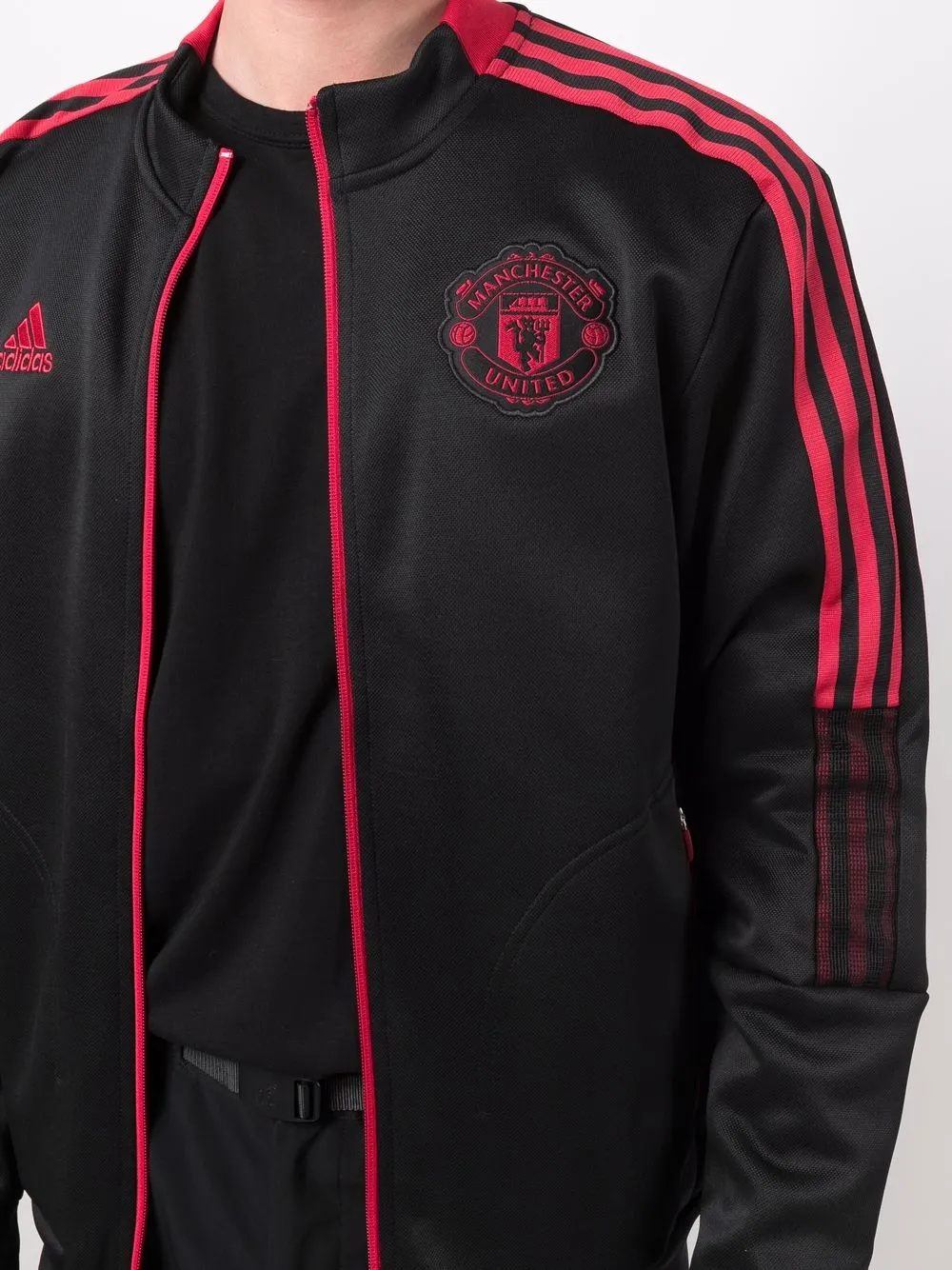 фото Adidas спортивная куртка man u с полосками