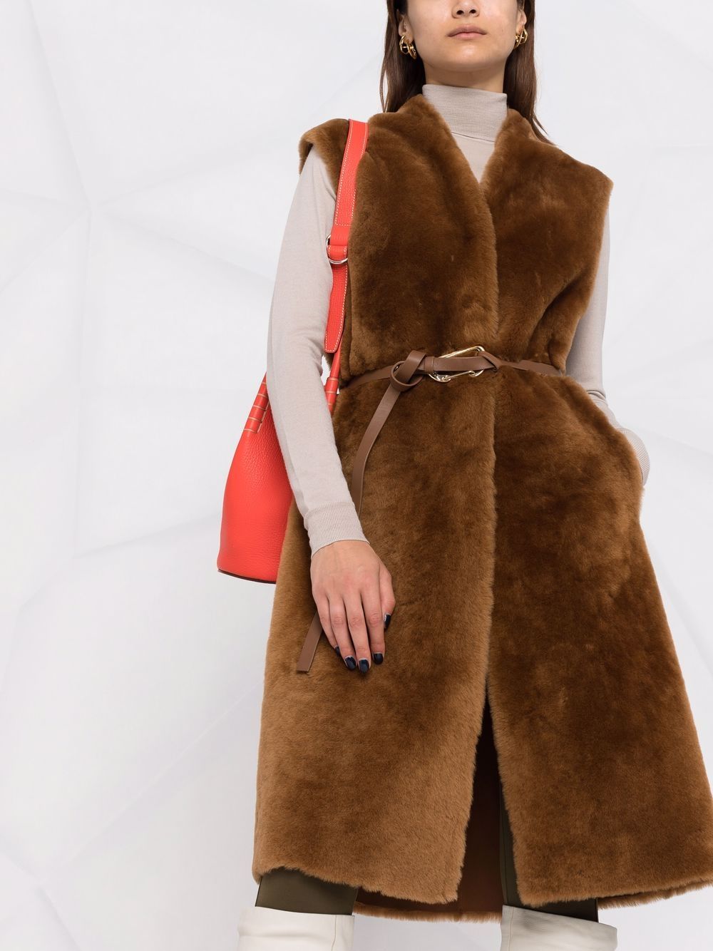 фото Desa 1972 sleeveless shearling coat