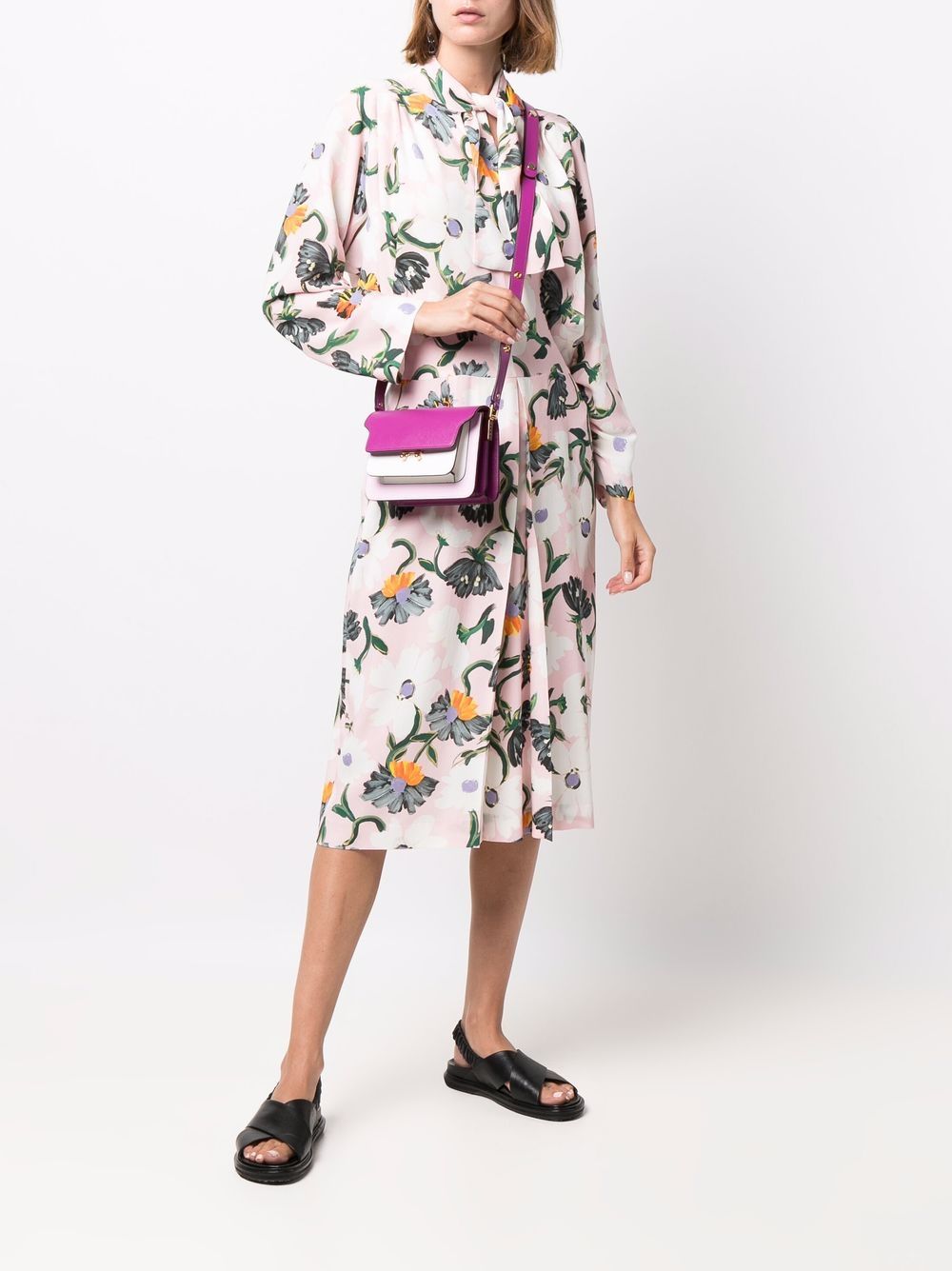 Shop Marni Concertina Leather Shoulder Bag In 紫色