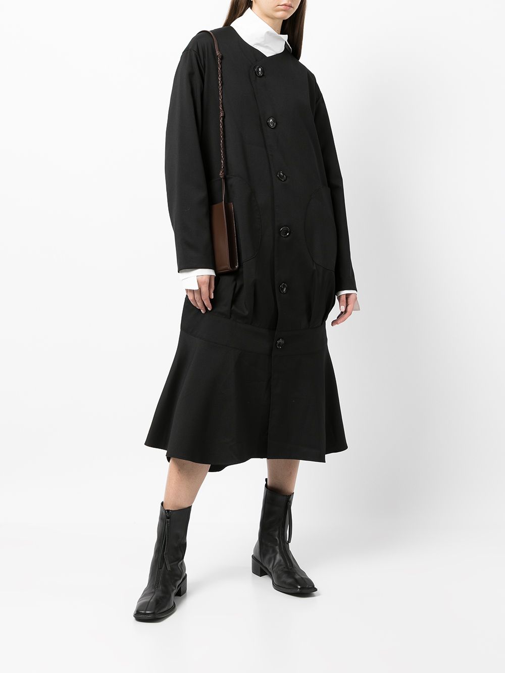 Shop Sulvam Long Wool Pleat-detail Coat In 黑色