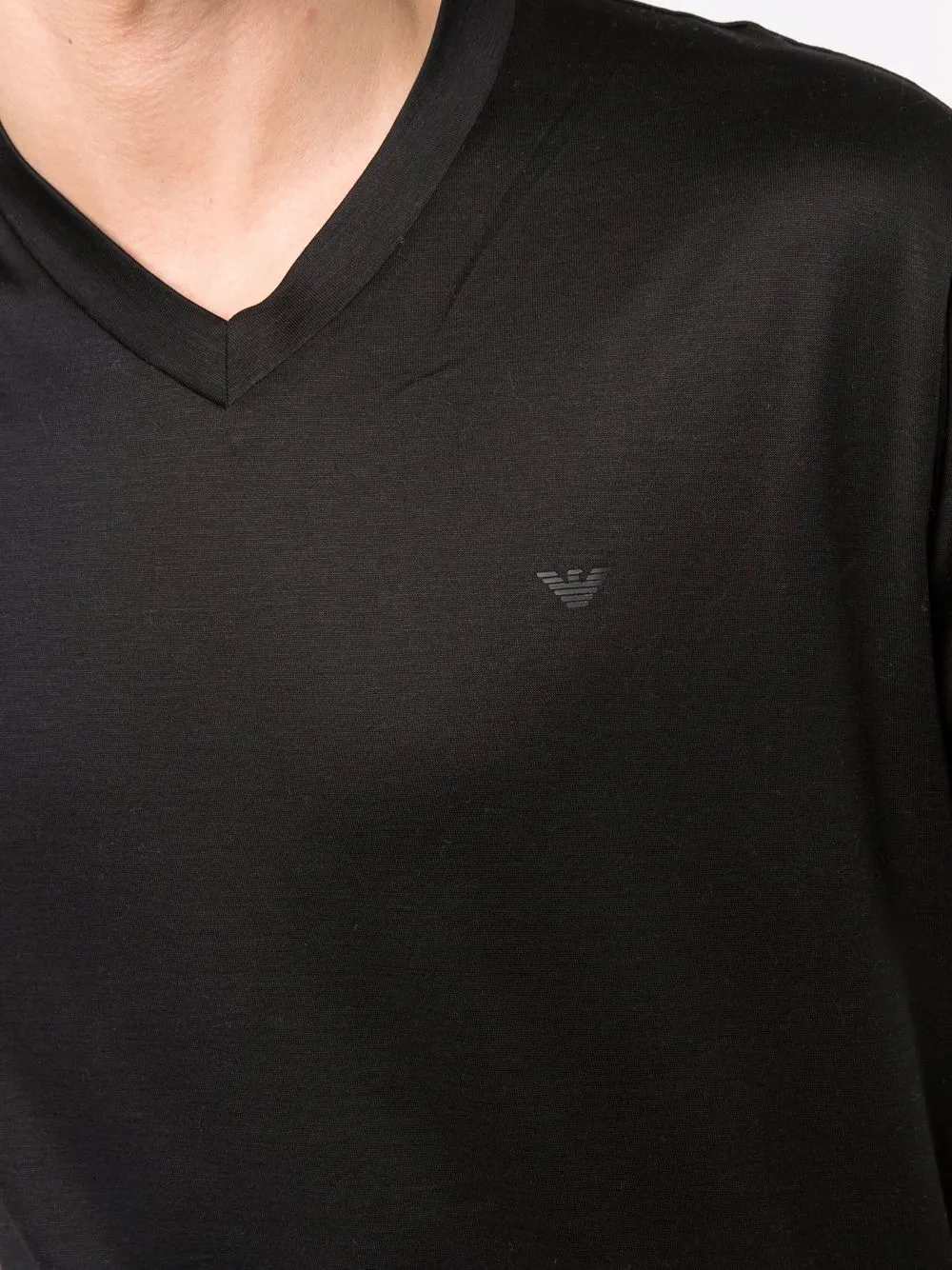 фото Emporio armani футболка с v-образным вырезом и логотипом