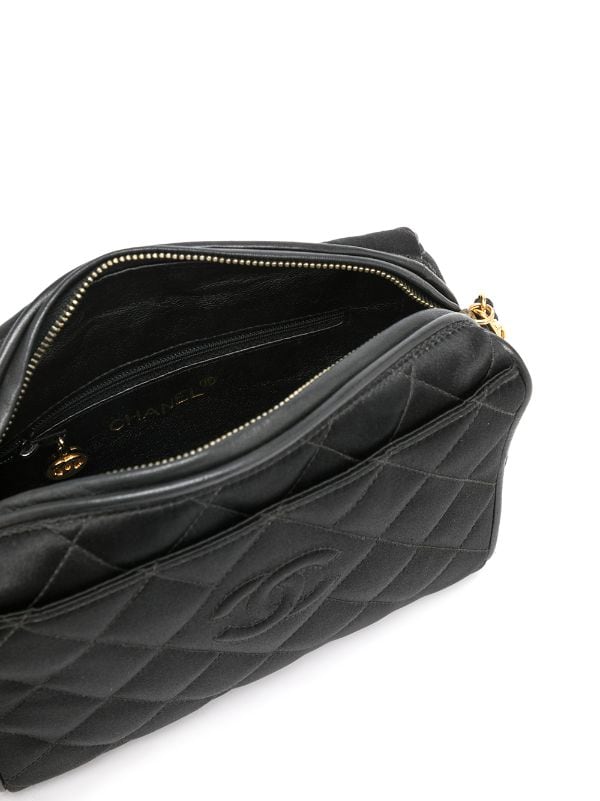 Chanel Pre-owned 1995 Diamond-Quilted Camera Bag - Black