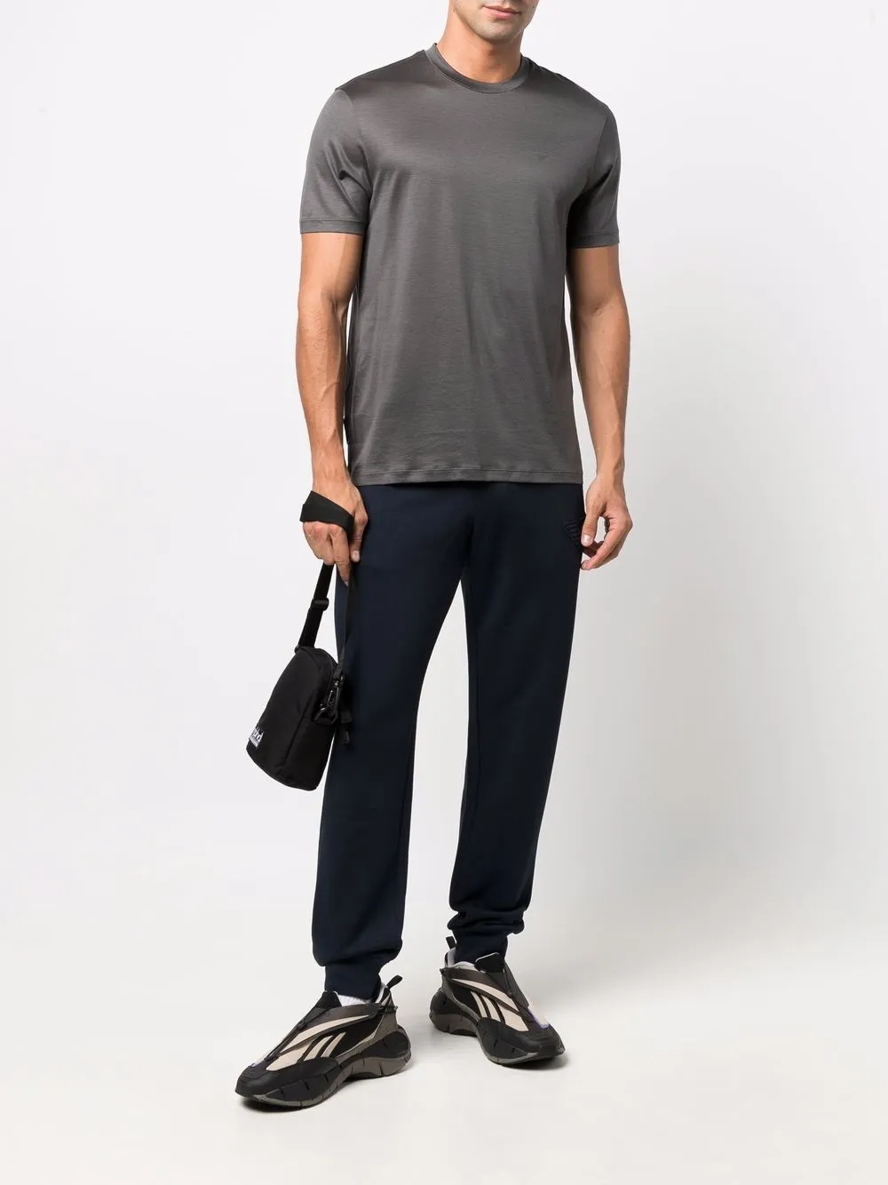 фото Emporio armani футболка с логотипом