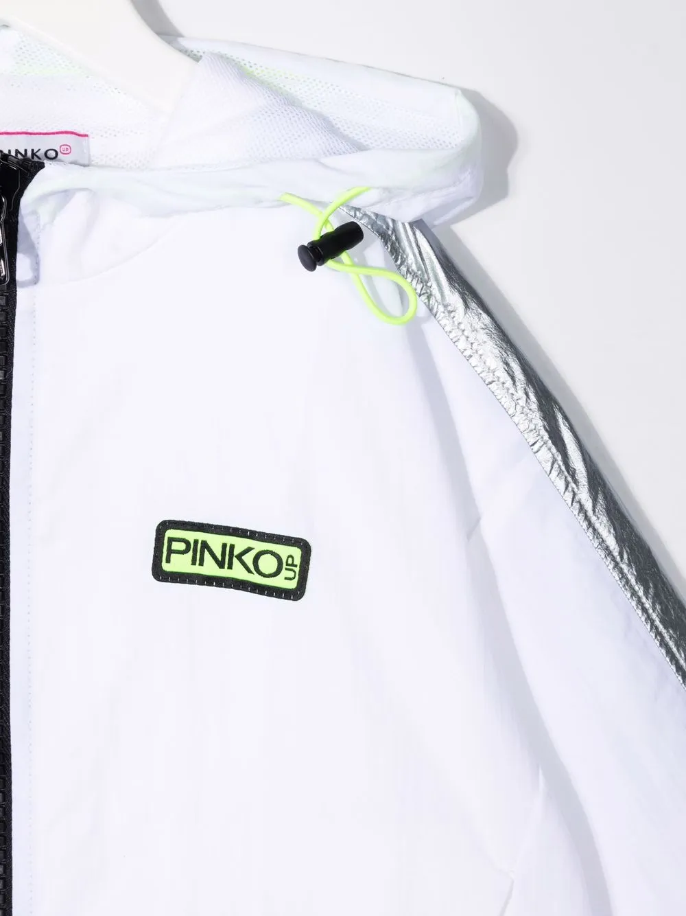 фото Pinko kids ветровка с капюшоном и нашивкой-логотипом