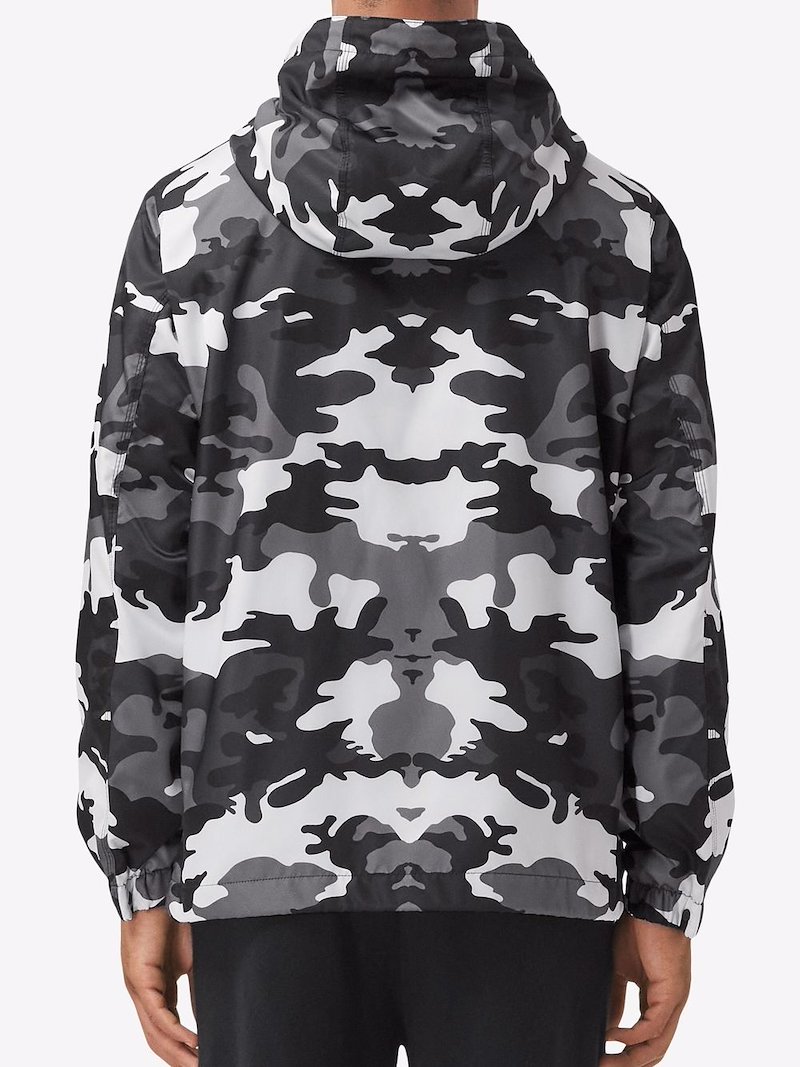 Burberry camouflage-print hooded jacket black | MODES