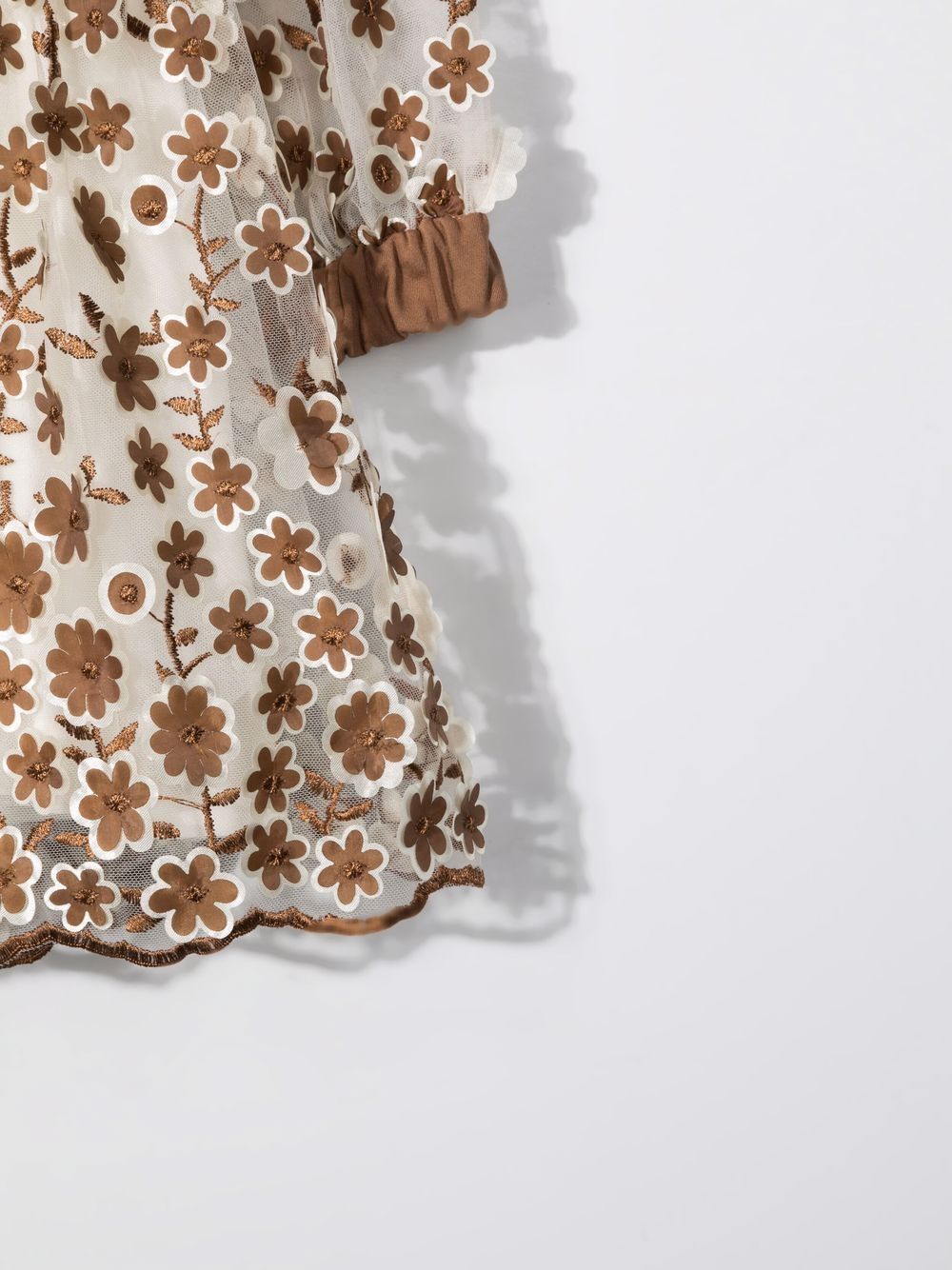 фото Mi mi sol расклешенное платье с цветочной вышивкой