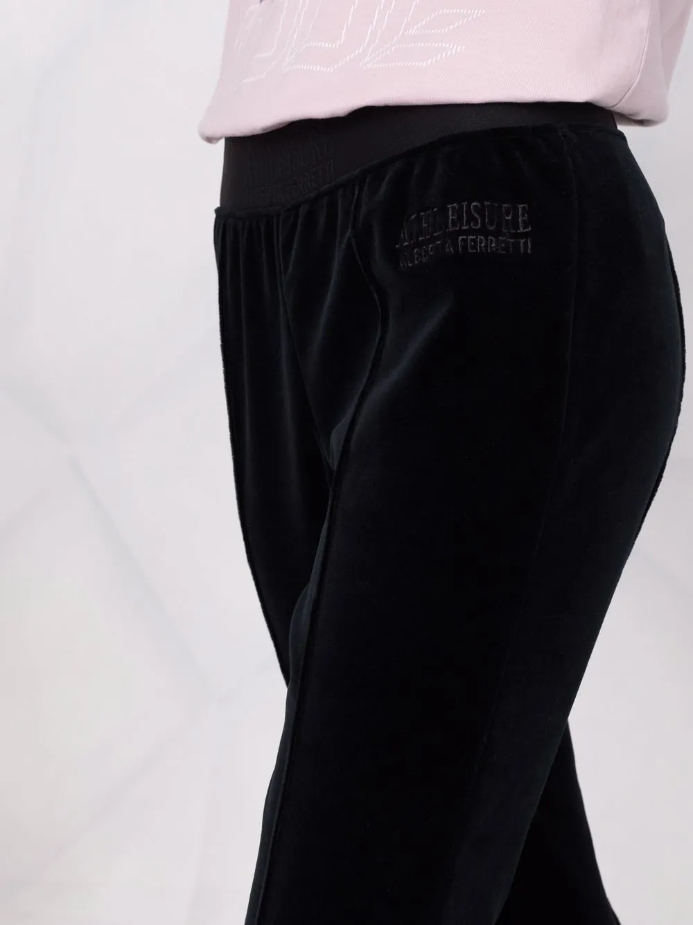 фото Alberta ferretti велюровые брюки с вышитым логотипом