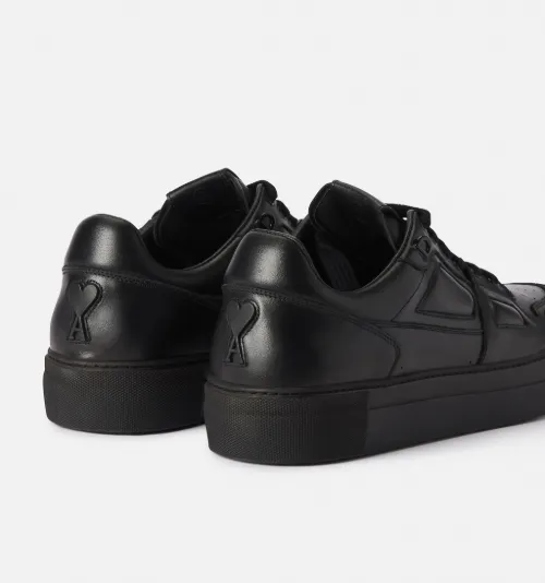 Low-Top Sneakers Ami De Coeur - AMI PARIS OFFICIAL