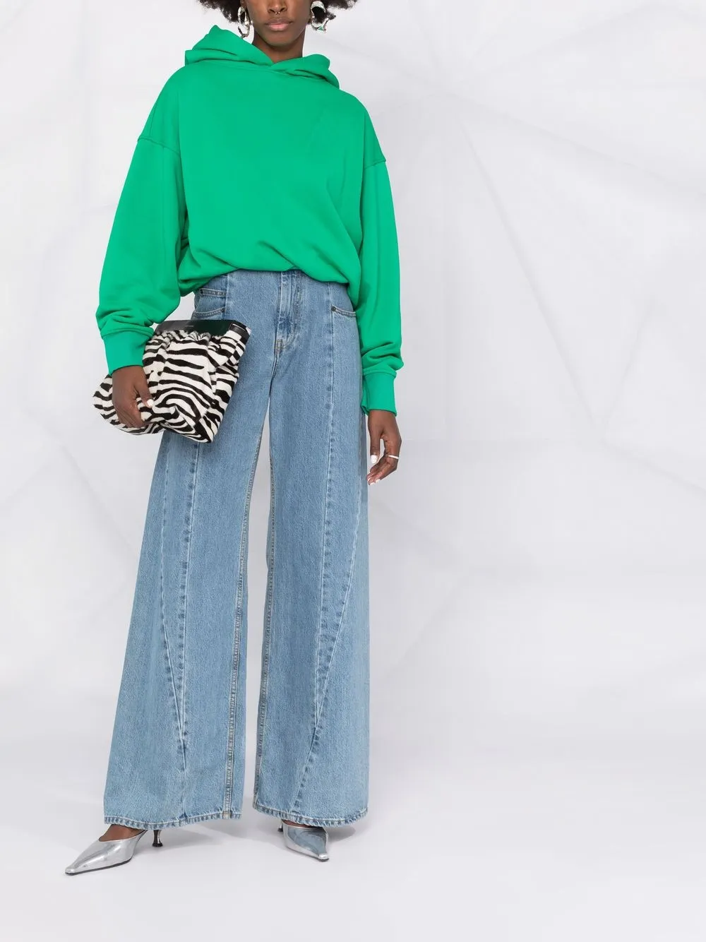 фото The attico укороченное худи maeve с приспущенными плечами