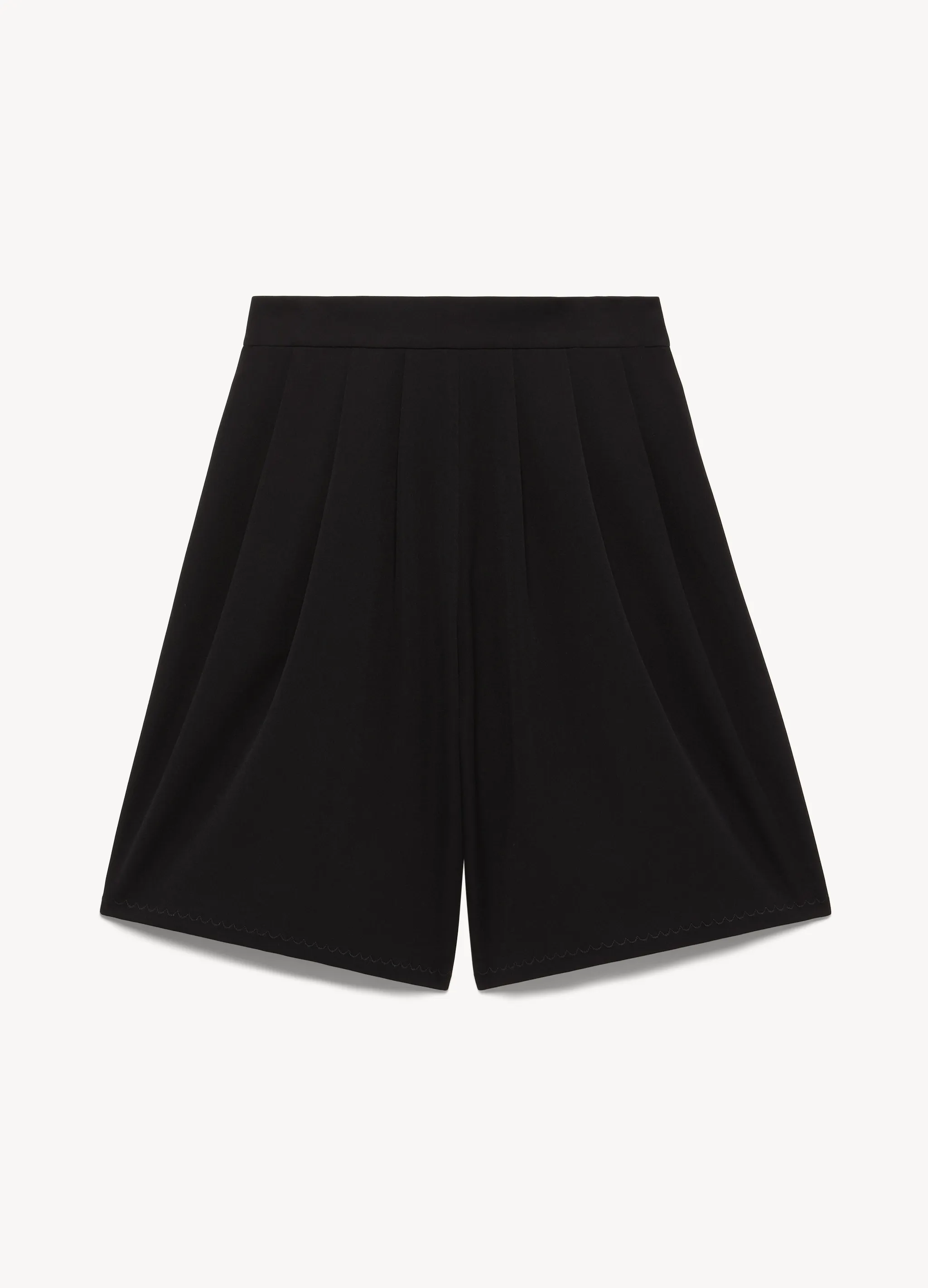 TAILORING PLEATED SHORTS