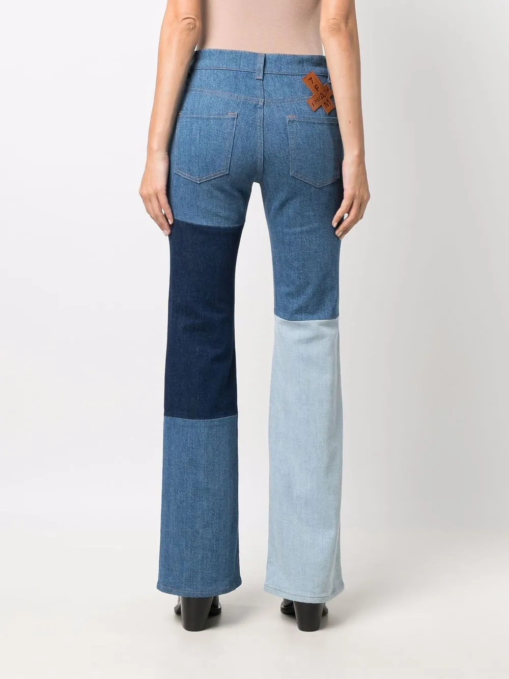 фото 7 for all mankind джинсы bootcut shades в технике пэчворк