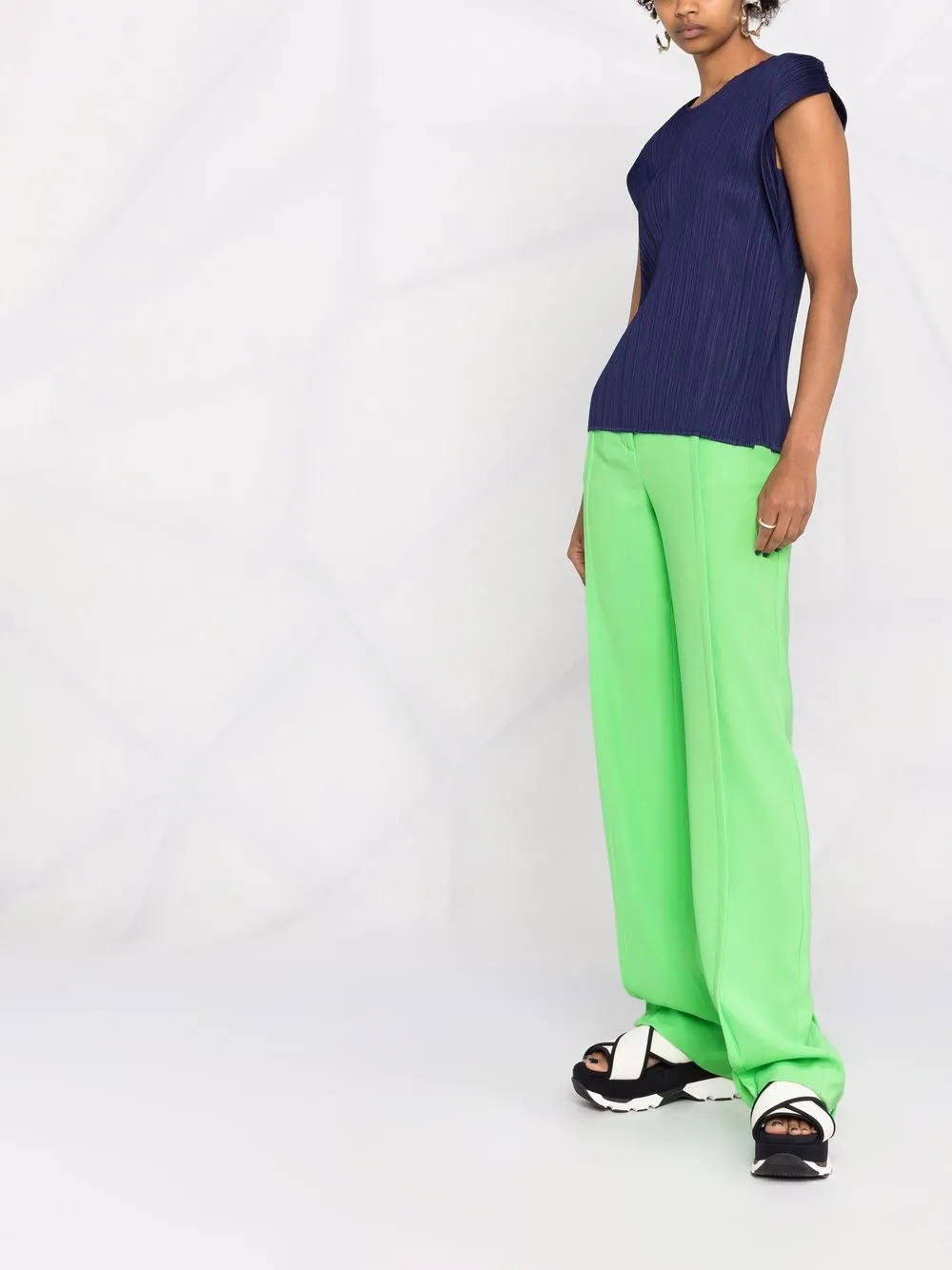 фото Pleats please issey miyake плиссированный топ без рукавов