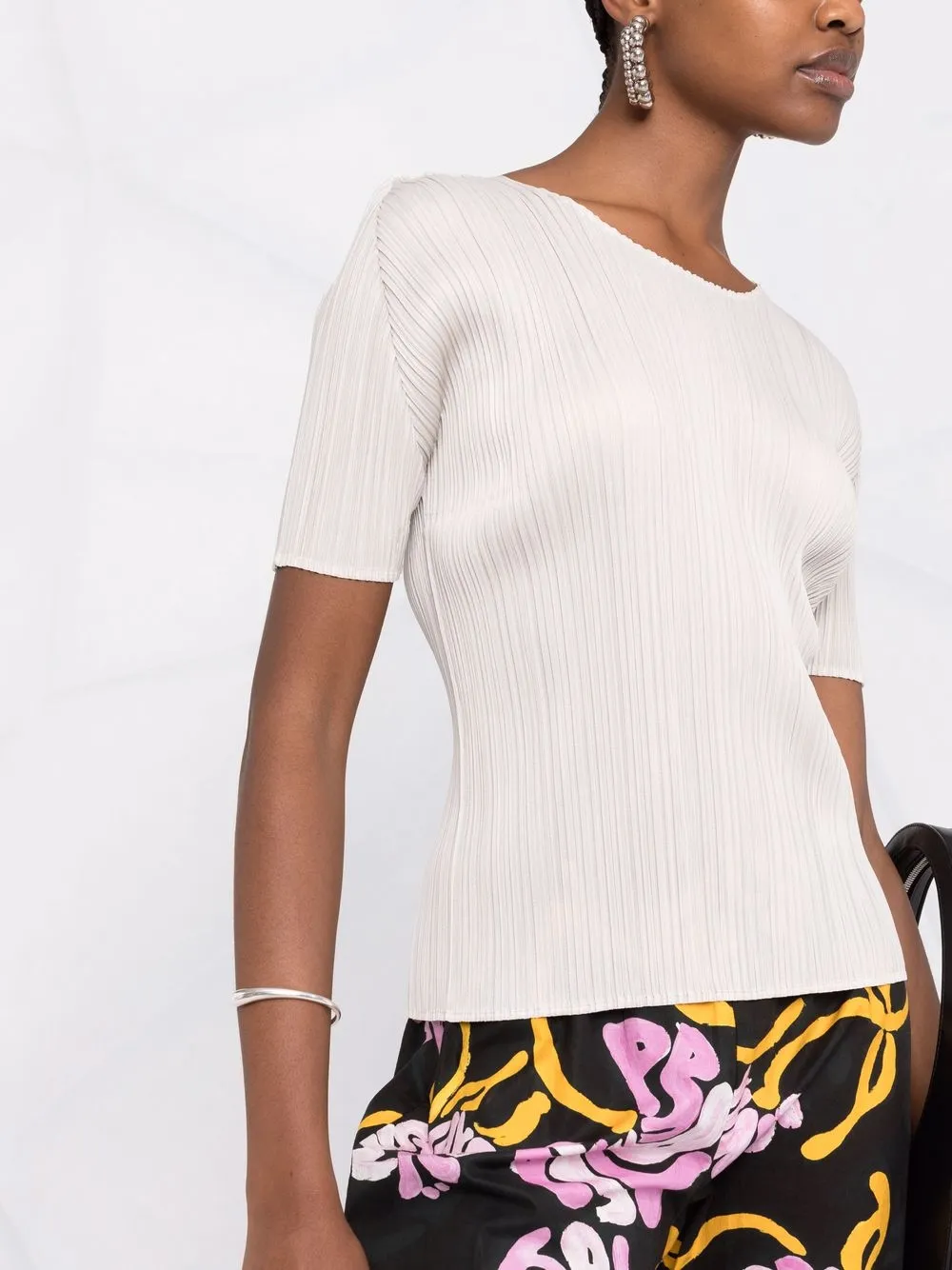 фото Pleats please issey miyake плиссированный топ с короткими рукавами