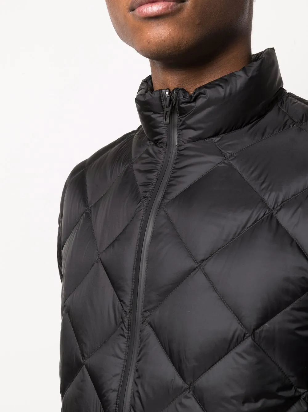 фото Emporio armani стеганый пуховик