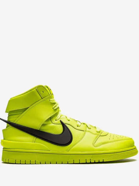 Nike tenis Dunk High Atomic Green de Nike x AMBUSH
