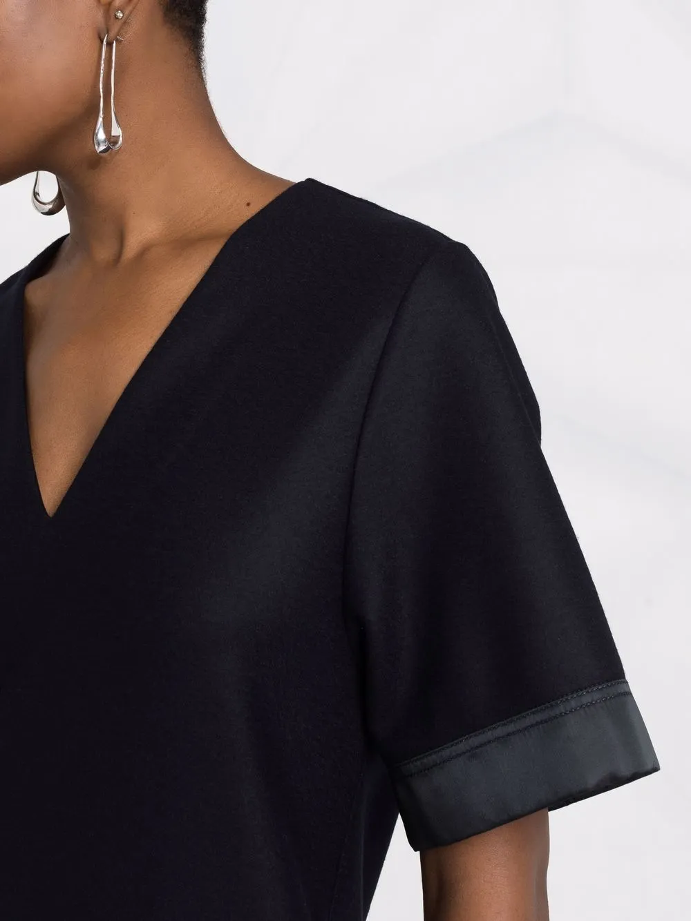 фото Jil sander платье с короткими рукавами и v-образным вырезом