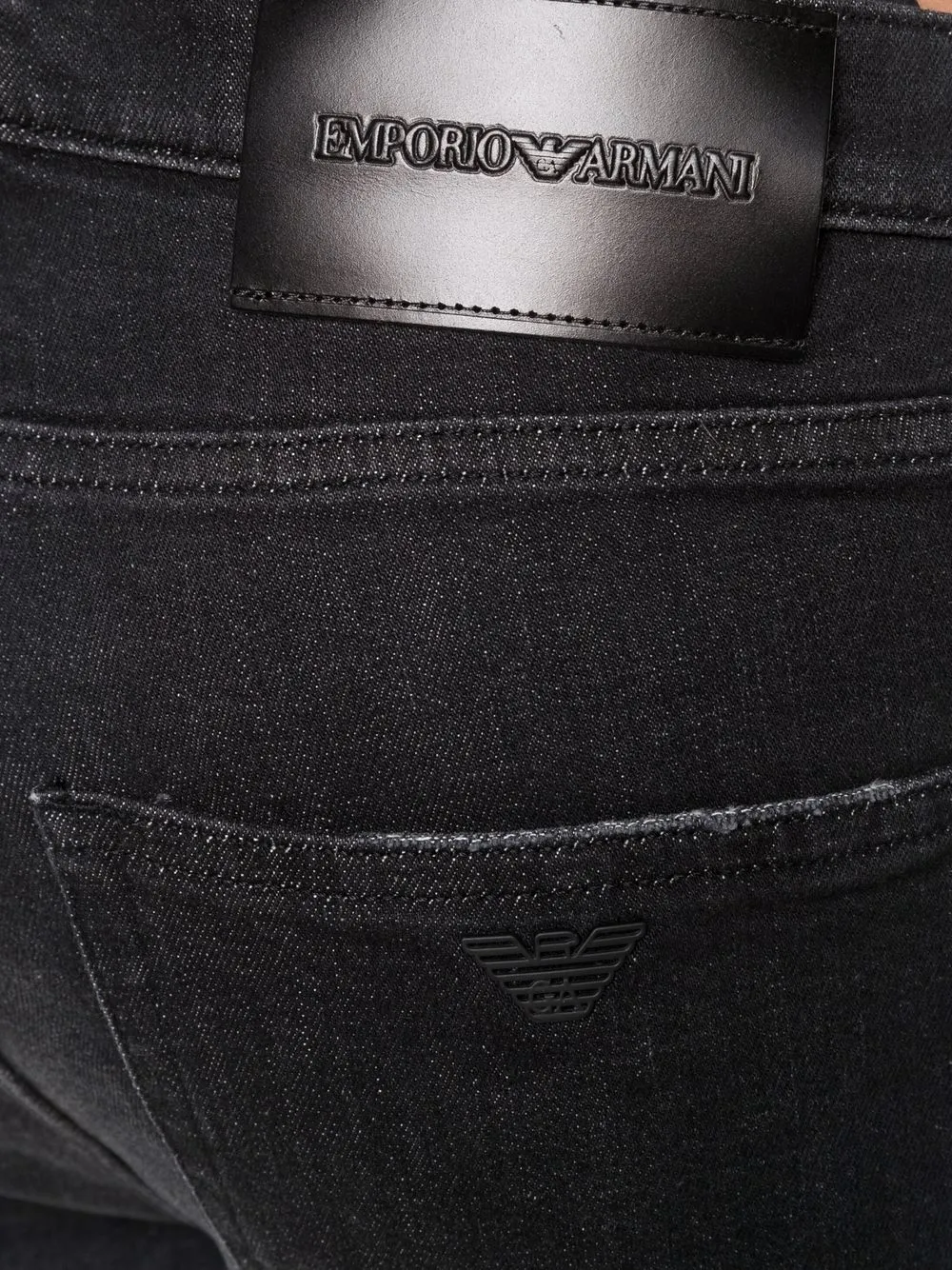 фото Emporio armani джинсы кроя слим