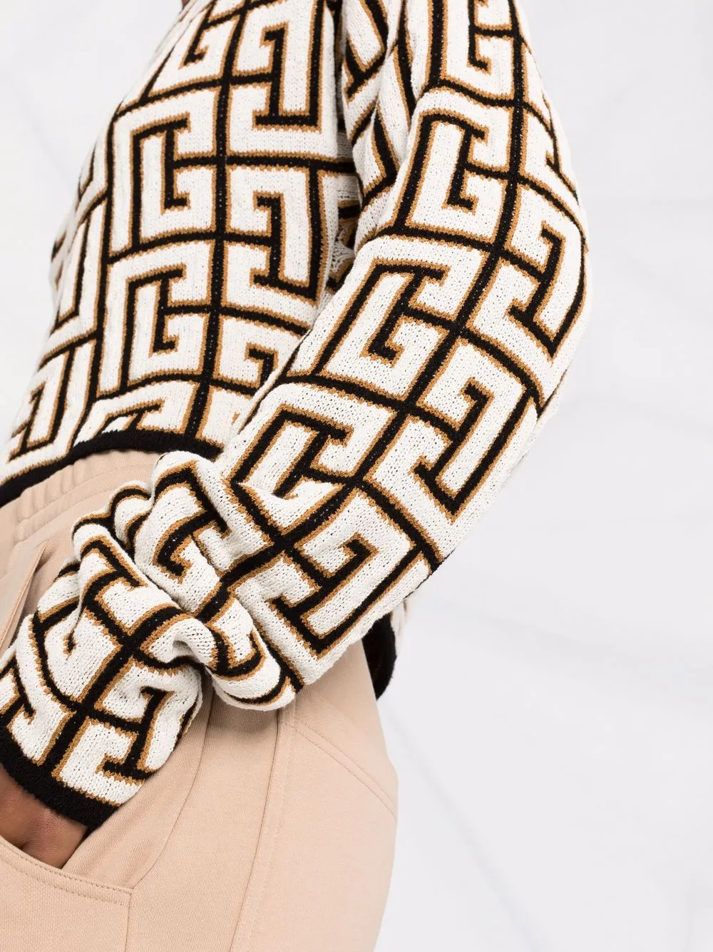 фото Balmain укороченный трикотажный топ с открытыми плечами